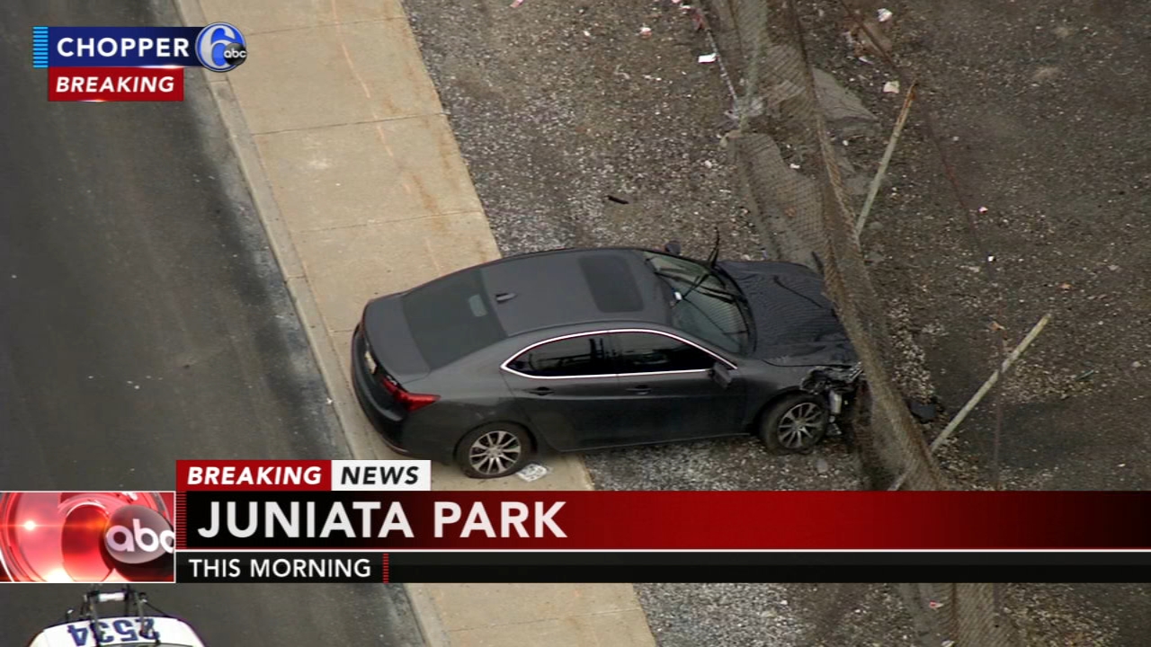Multi-vehicle crash in Juniata Park