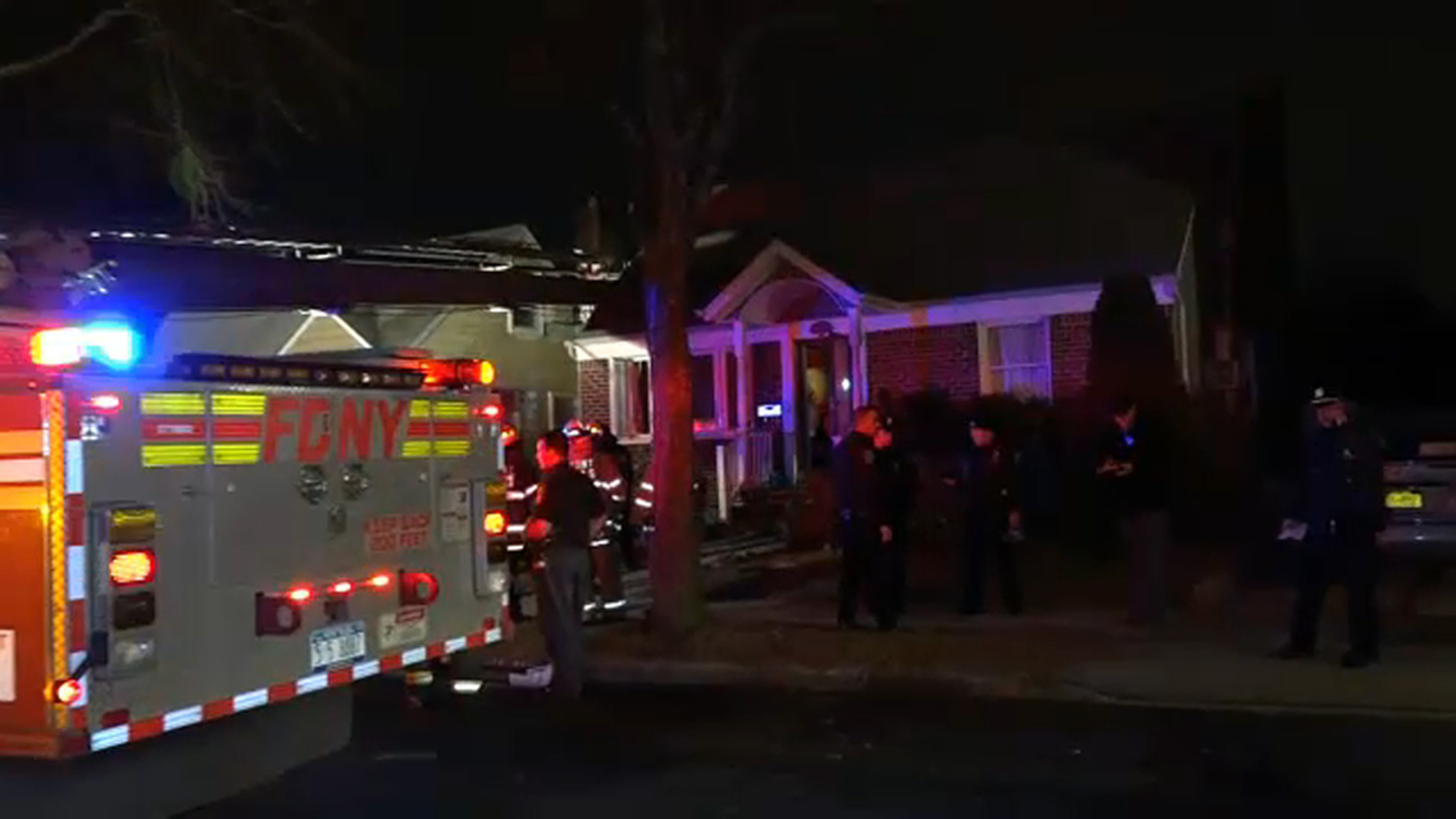 48-year-old man found dead after fire tears through Queens home - ABC7 ...