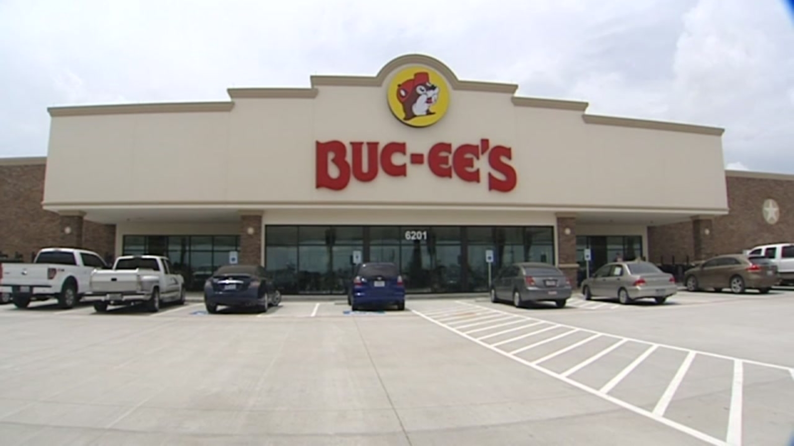 Bucee's honored for serving first responders in Katy during Hurricane