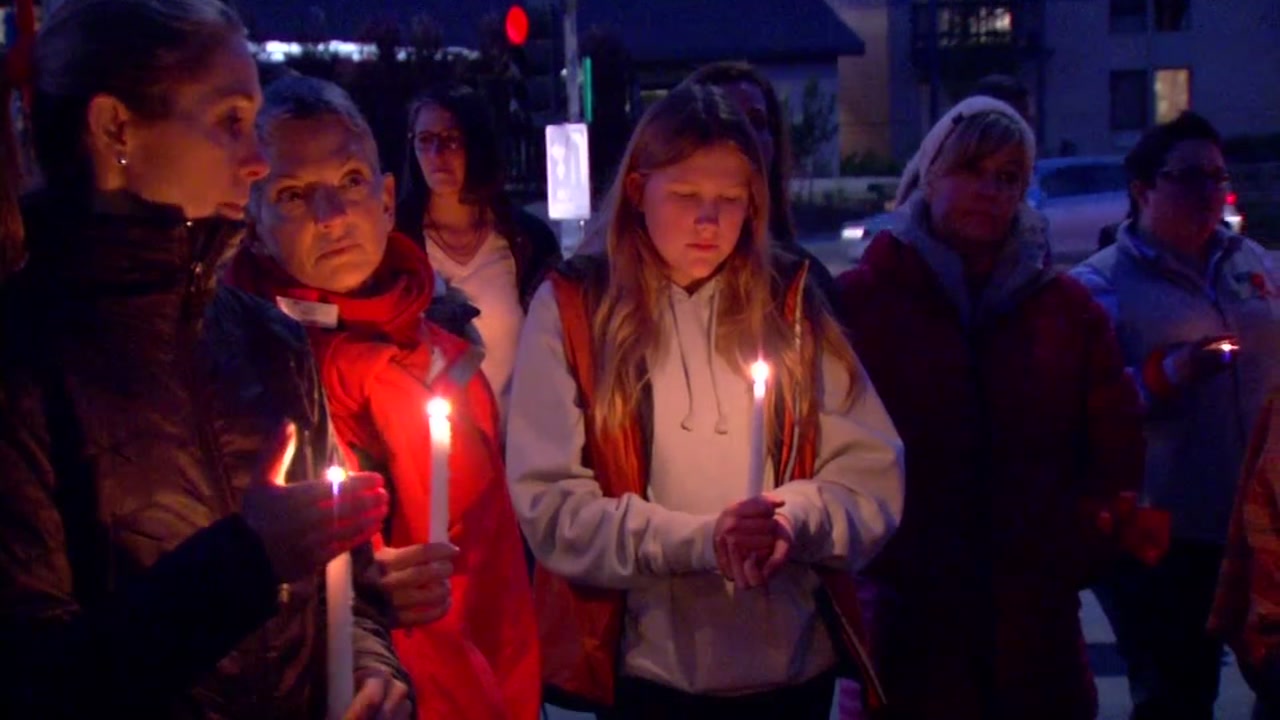 Mill Valley students hold vigil for victims of tragic Florida school shooting