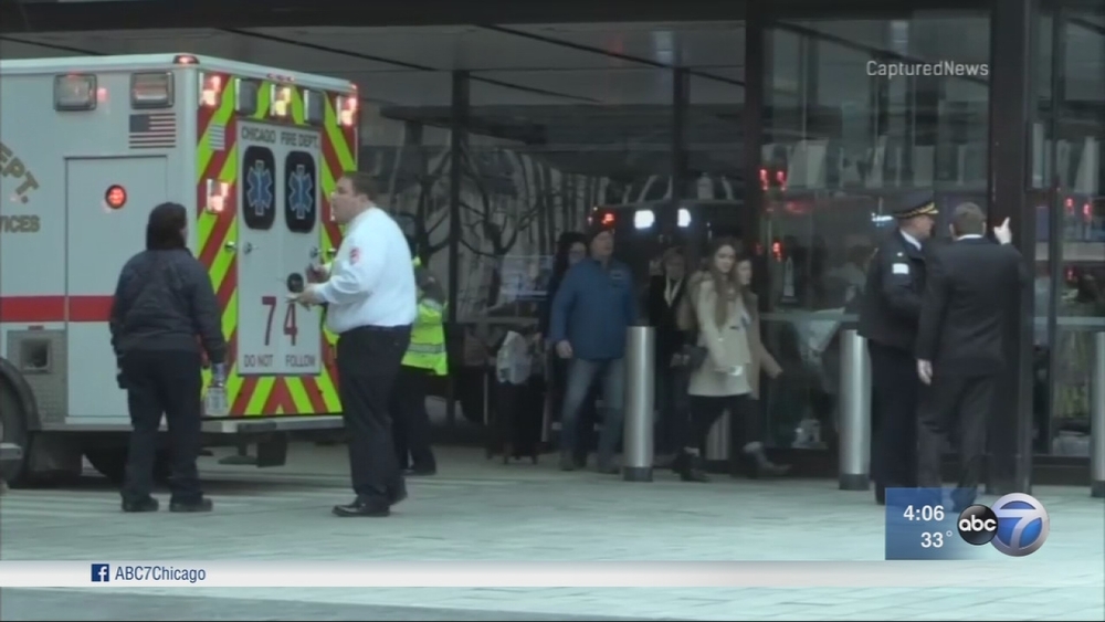 Gun discharges in Chicago hotel, injuring 3