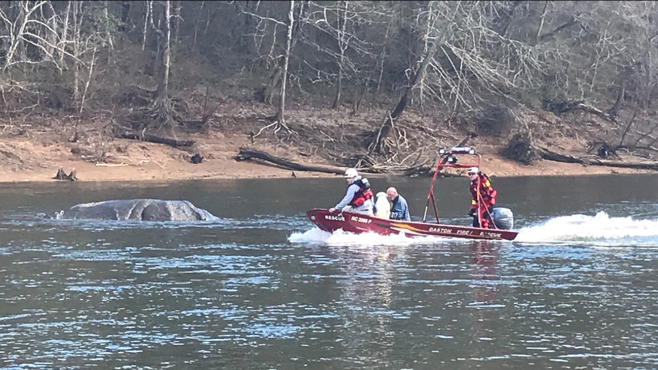 Crews rescue 2 men and dog from Roanoke River ABC11 RaleighDurham