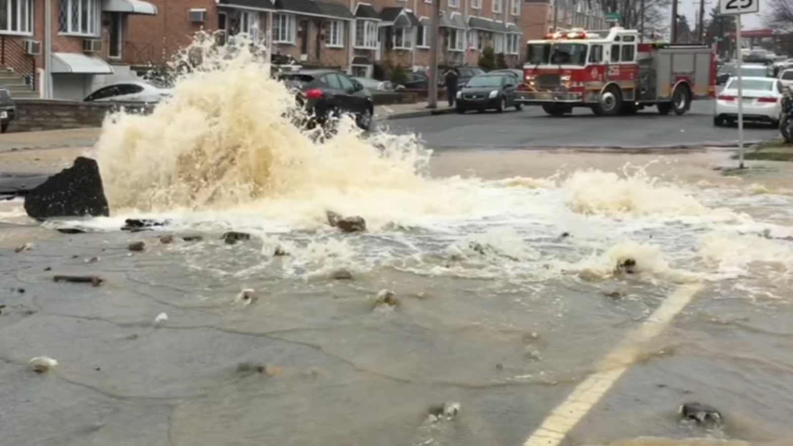 Water gushes from main break in Northeast Philadelphia 6abc Philadelphia