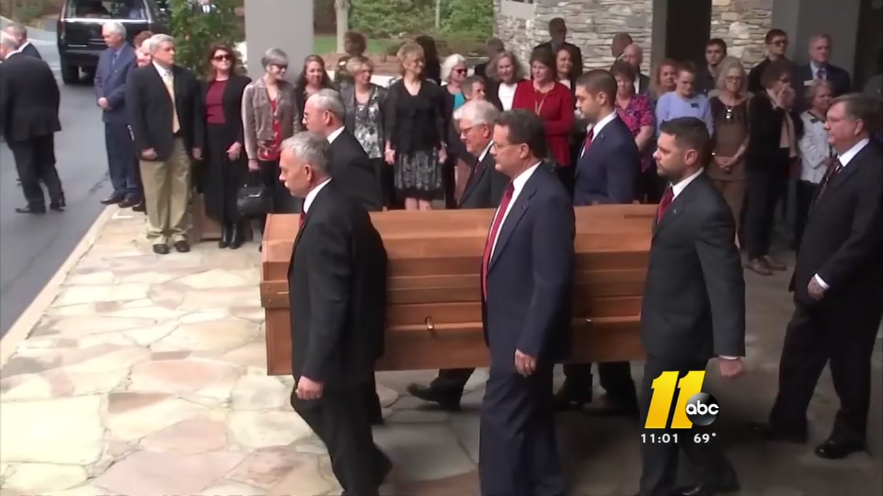 Motorcade for Rev. Billy Graham arrives in Charlotte