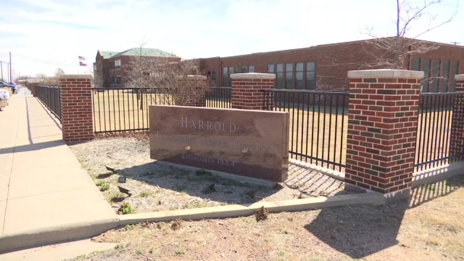 Students at Texas school district back arming teachers in the classroom