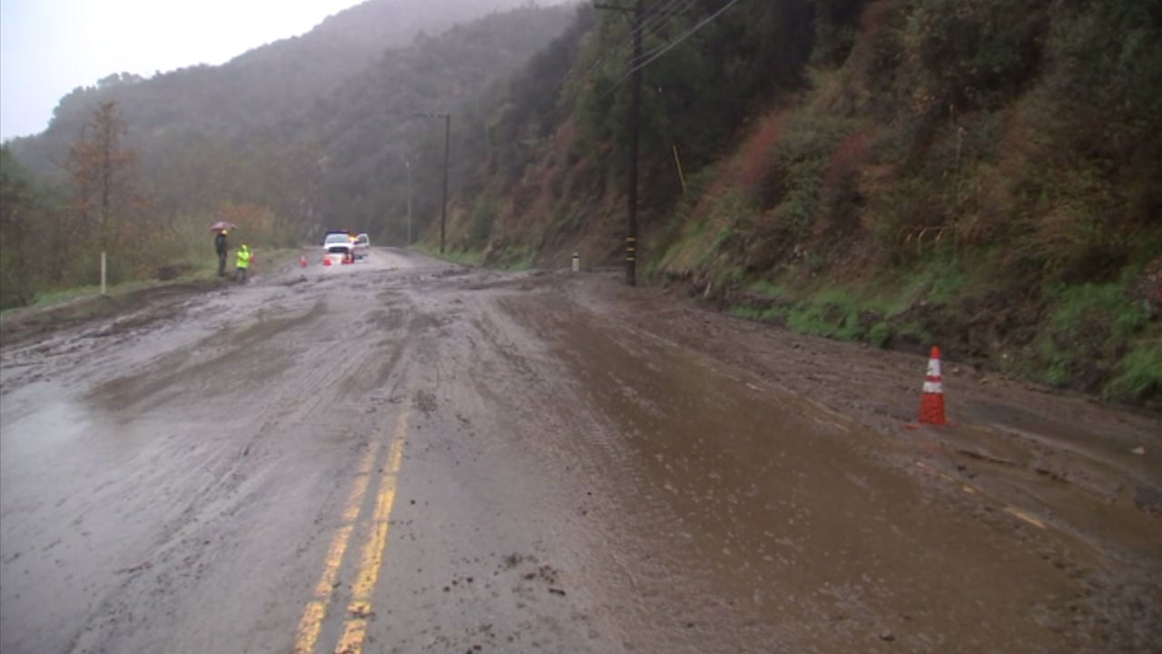 Topanga Canyon Blvd. closed in Malibu after mudslide