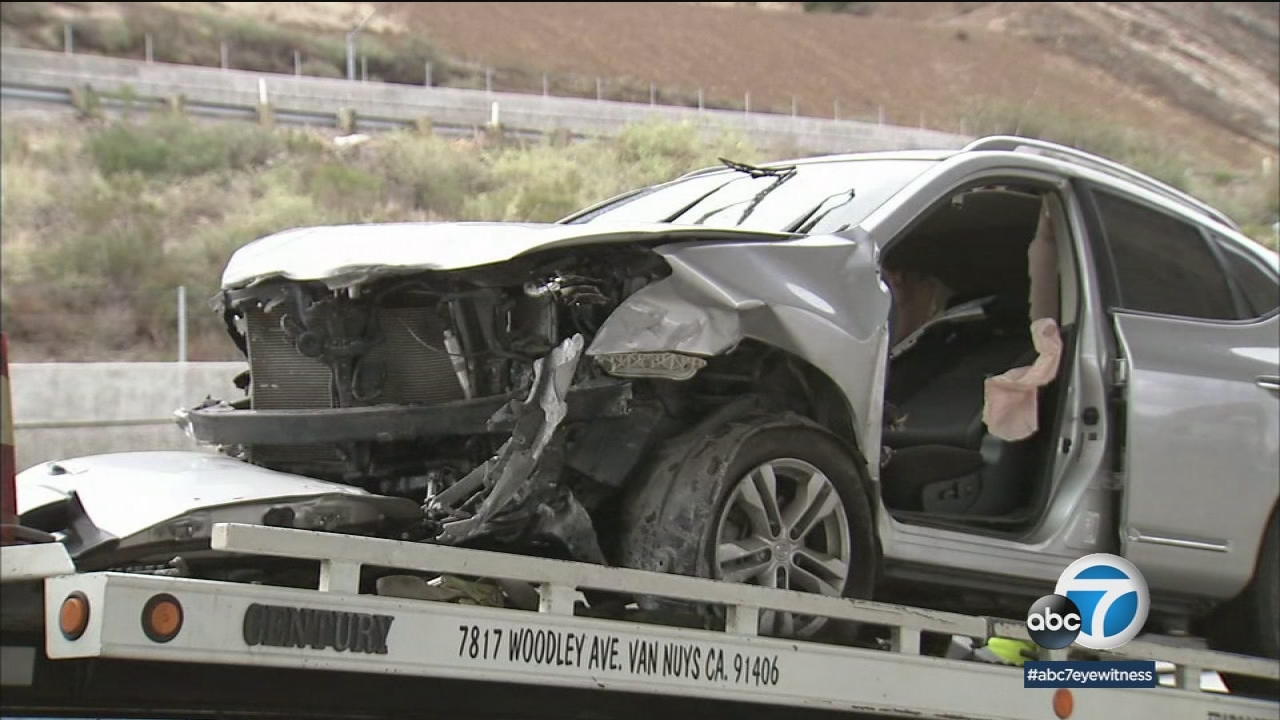 Woman killed, 3 children hospitalized after Sylmar crash