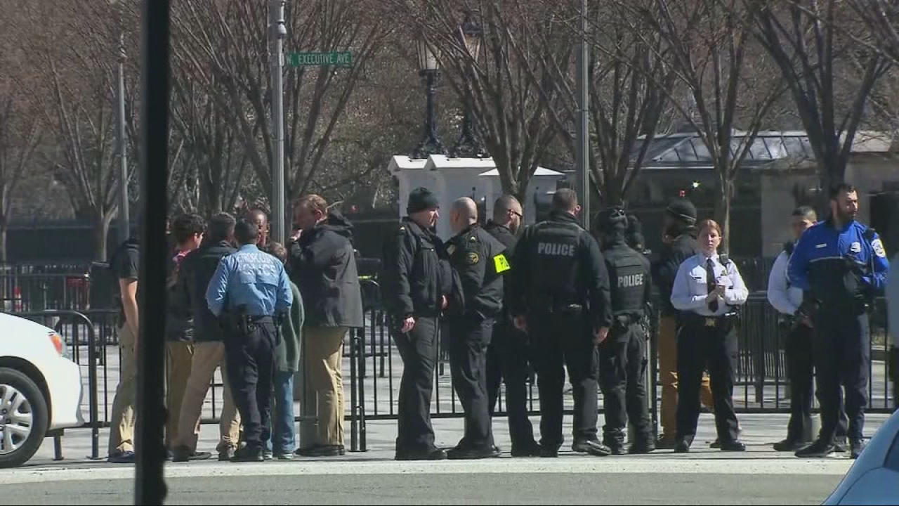 Man commits suicide outside the White House