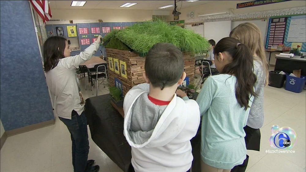 Flower Show: Kids with flower power
