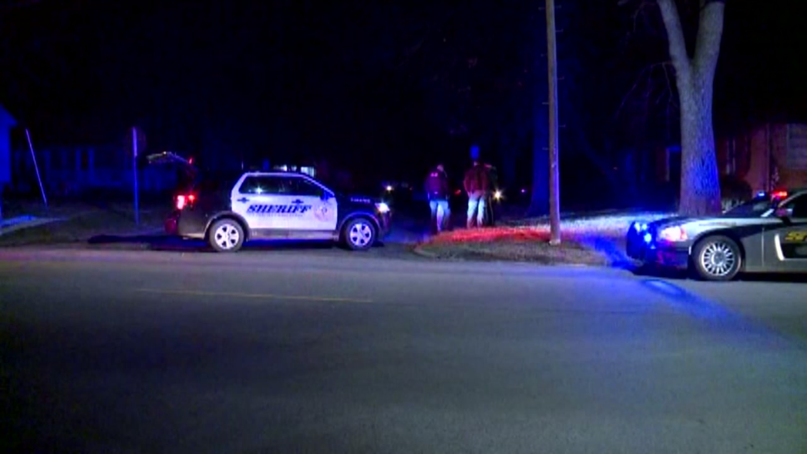 1 police officer killed, 2 injured after responding to 911 call of ...