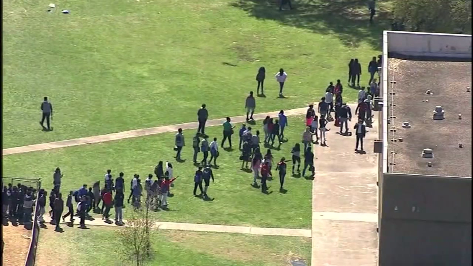 Quail Valley Middle School evacuated after pepper spray incident ...