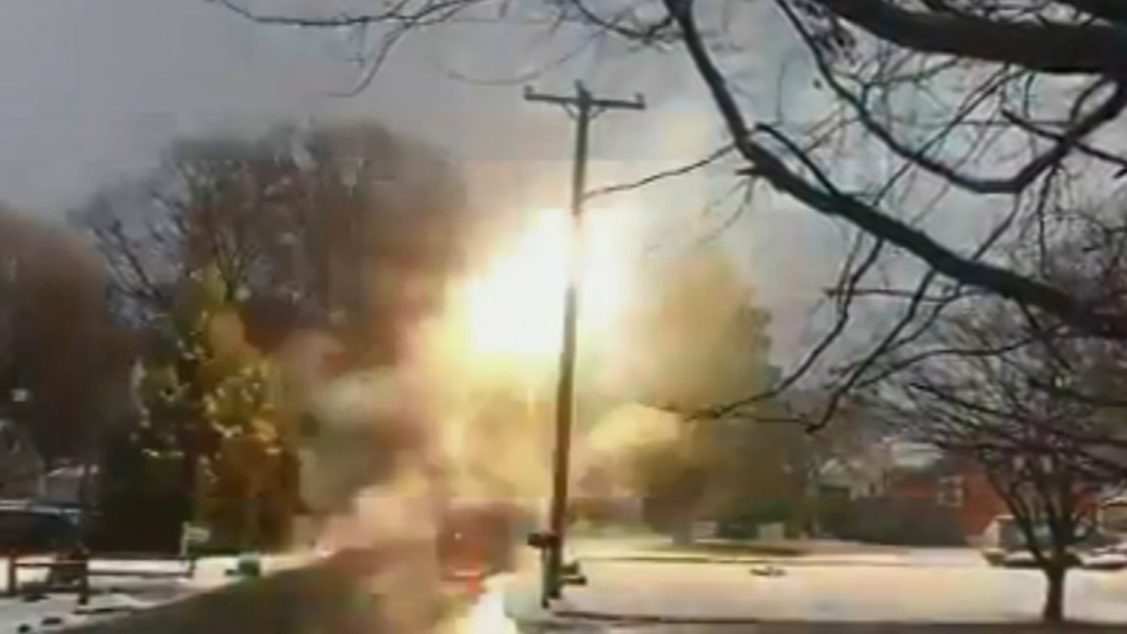 More than 100,000 power customers in the dark following storm - 6abc ...