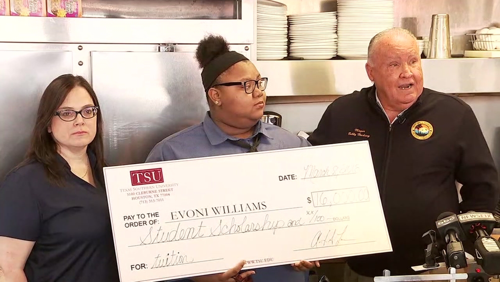 Evoni Williams, a waitress at the La Marque Waffle House, gets a scholarship from TSU after her act of kindness