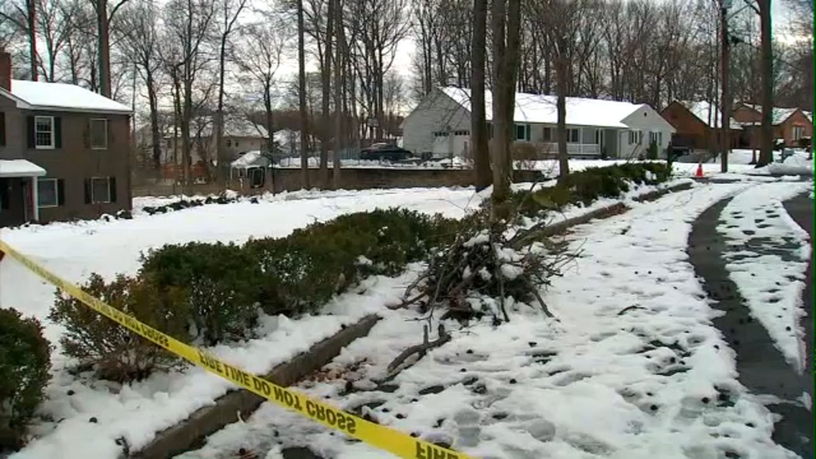 Out-of-state crews help thousands in New Jersey without power - ABC7 ...