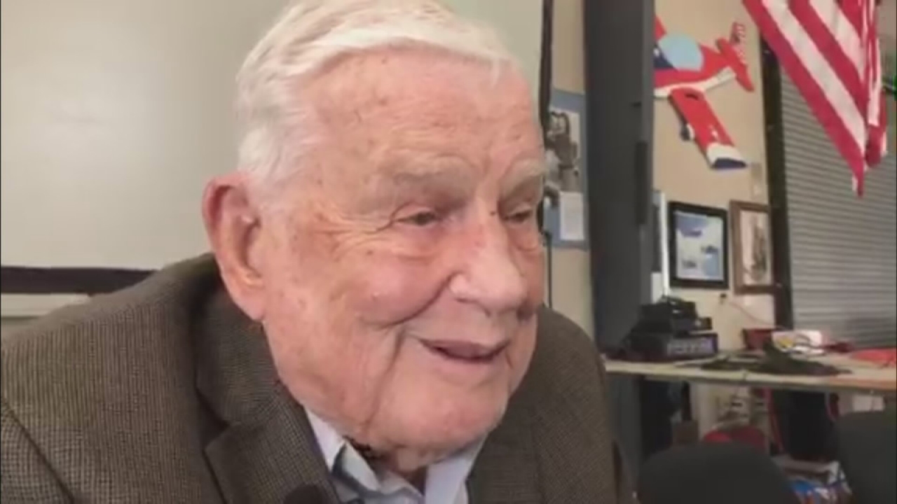 Decorated WWII pilot honored in Central Valley