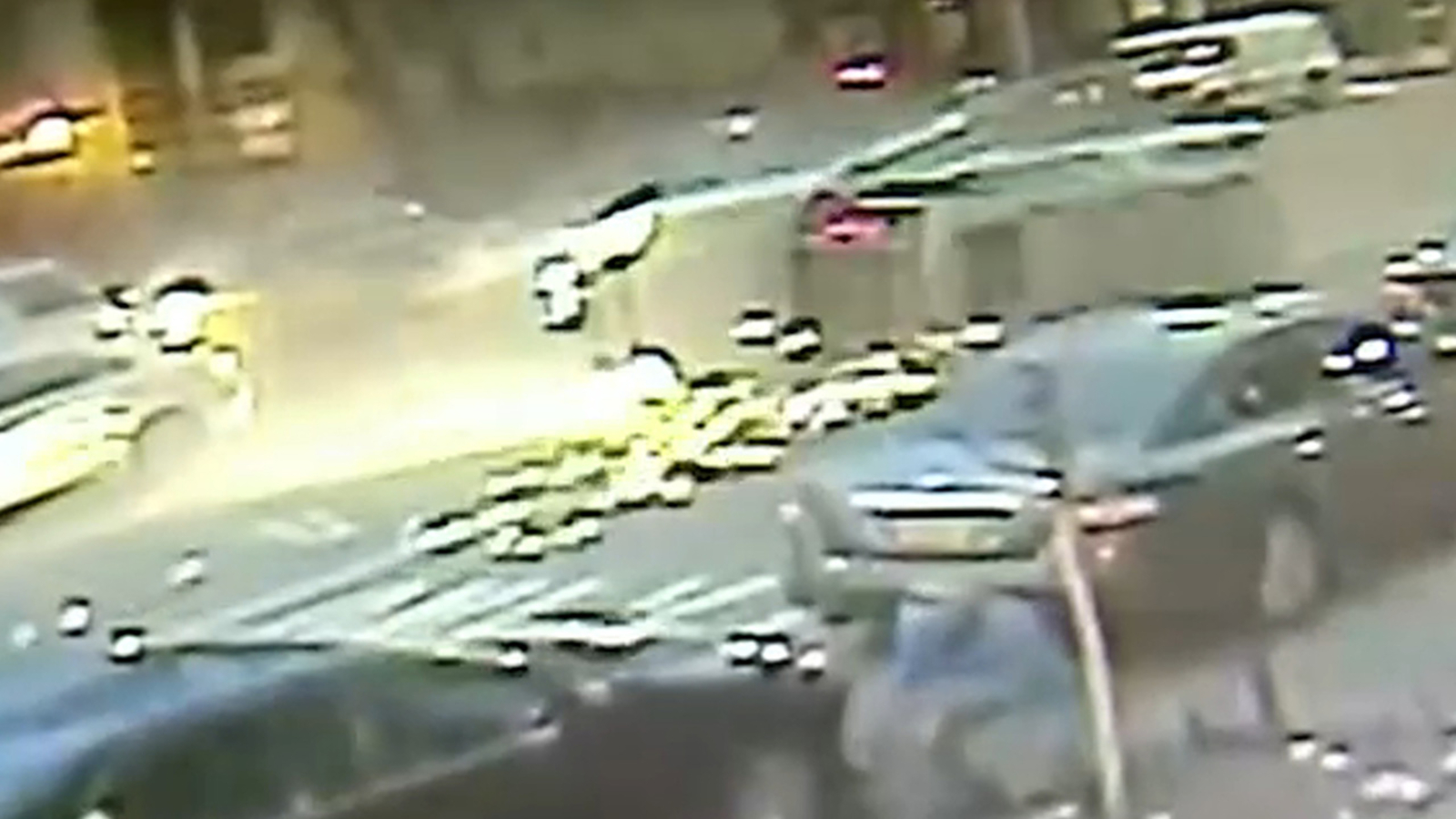 VIDEO: Wild crash following police chase of suspected robbers in Bronx ...