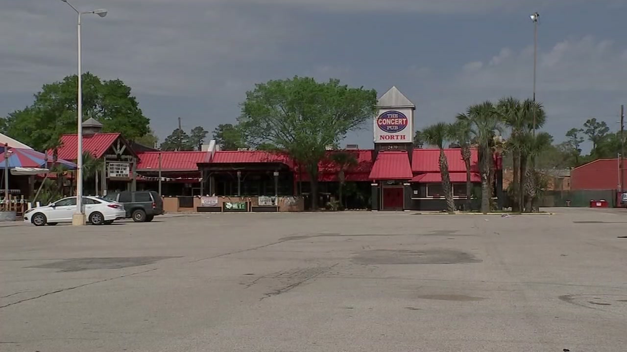 Couple arrested for leaving child in hot car