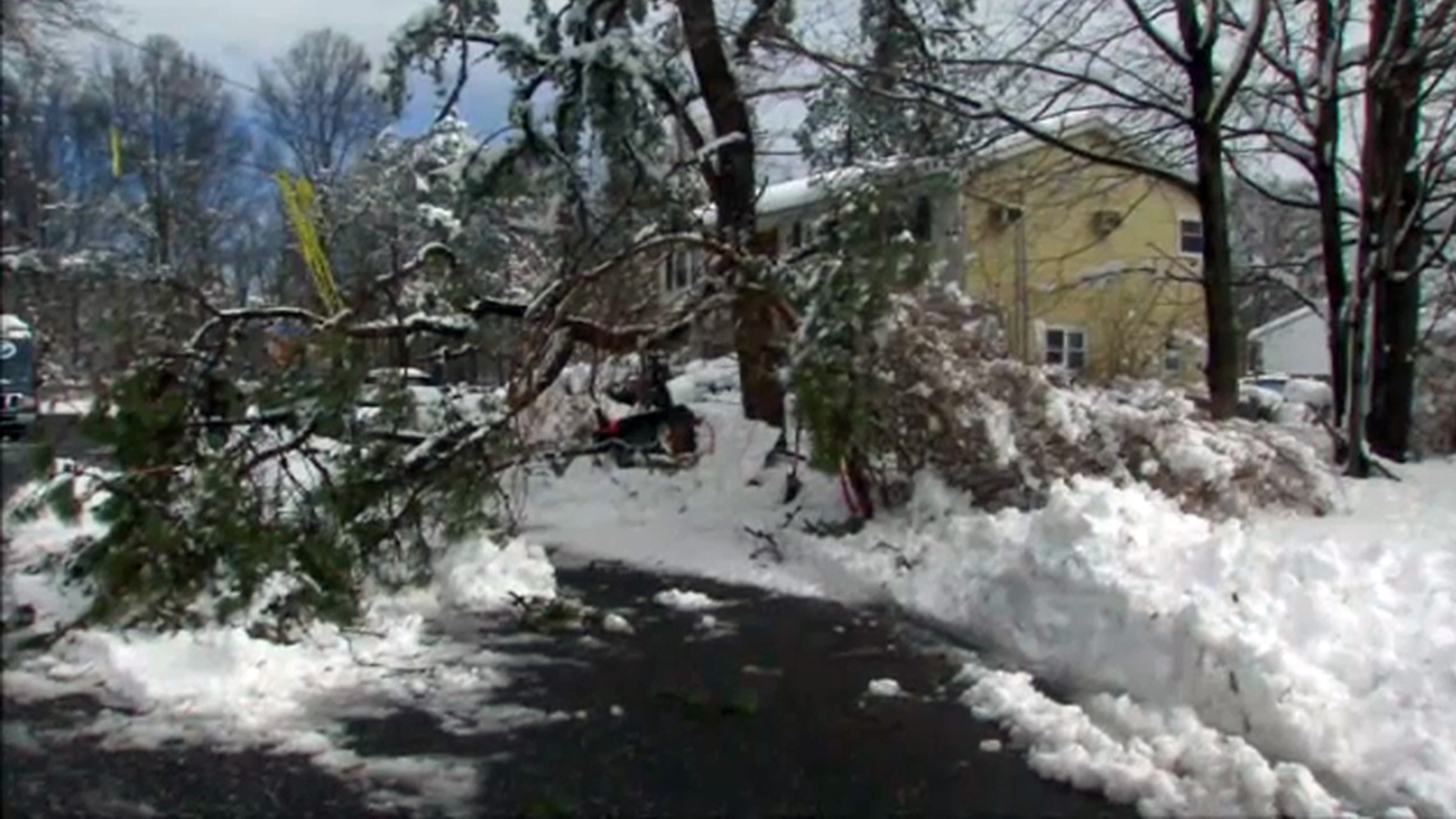 NYC weather: 3 fatalities as a result of nor'easter's snow - ABC7 New York
