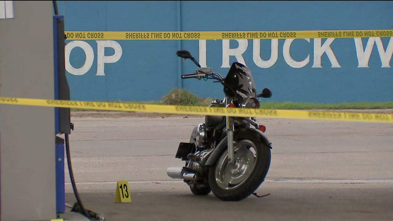 Man killed after shooting outside gas station in Channelview
