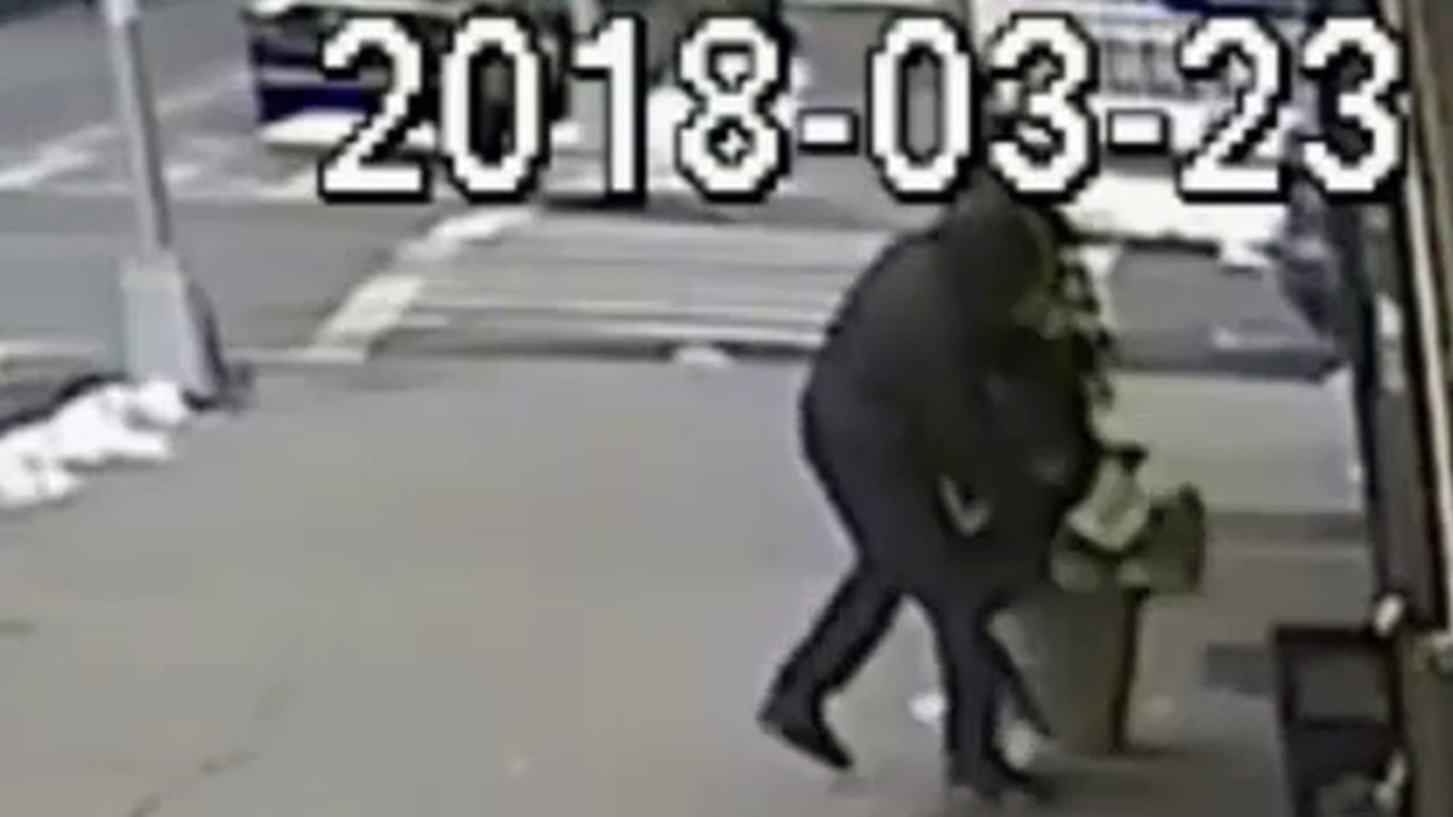 Man attacks 17yearold, then flashes, punches woman 5 minutes later on