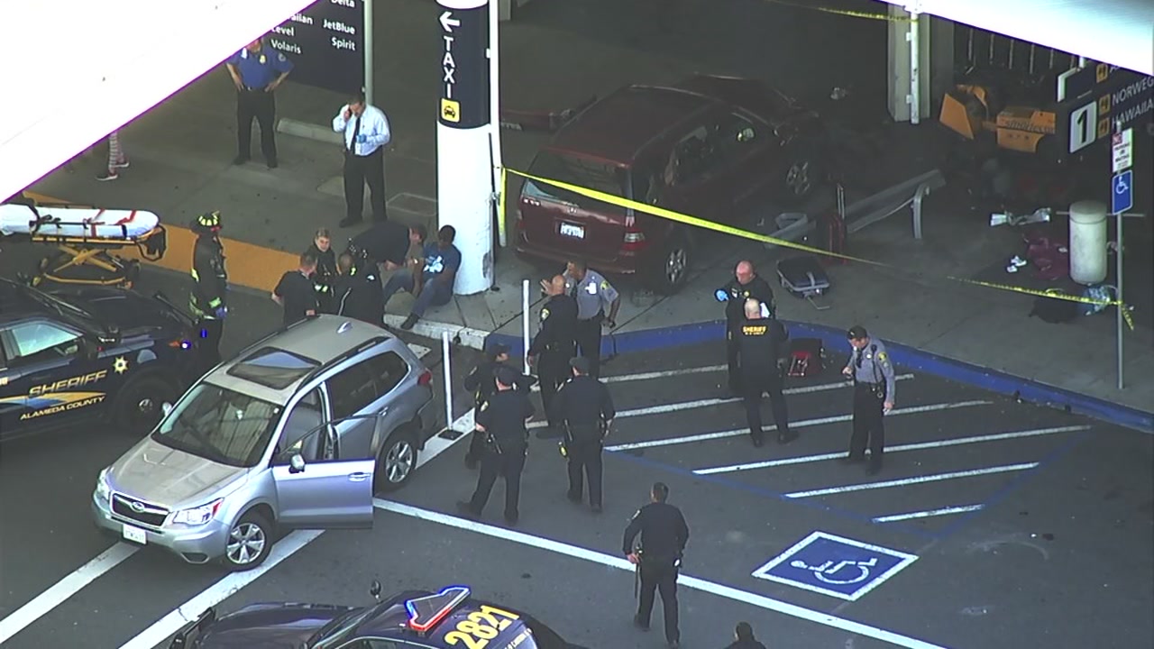 Man charged with reckless driving after 4 injured in Oakland Airport crash
