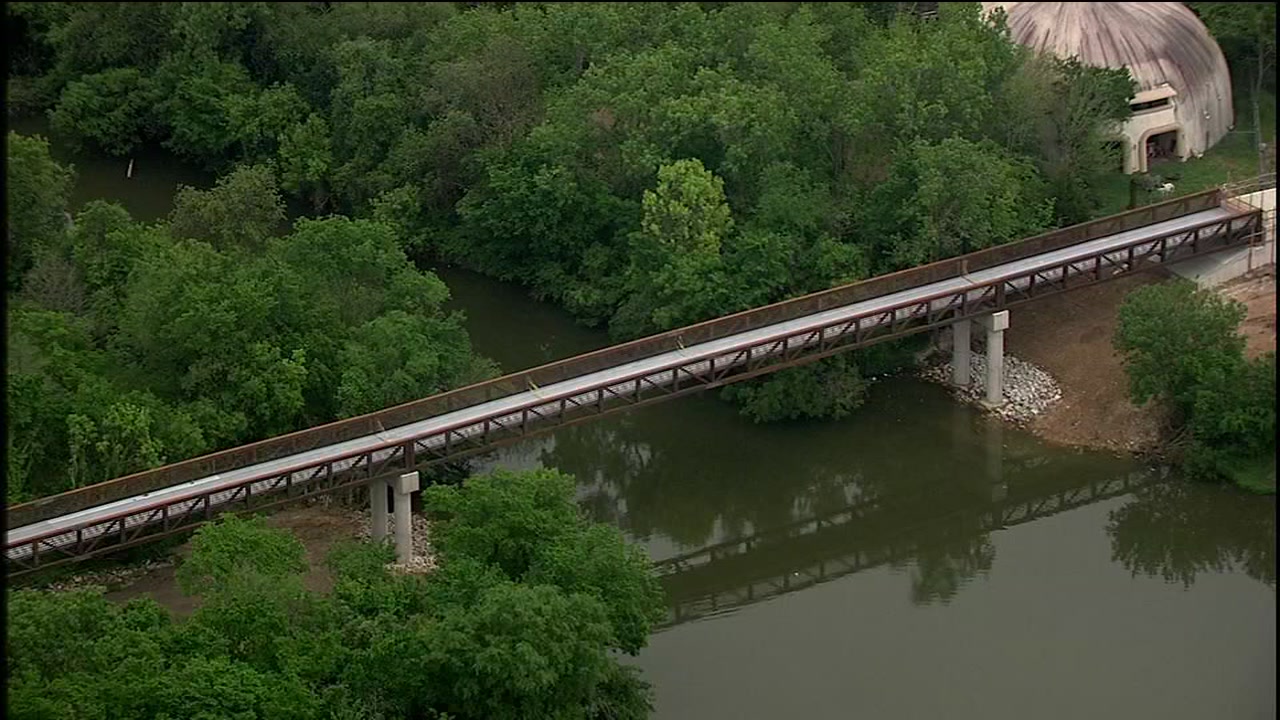New pedestrian bridge at Sims Bayou