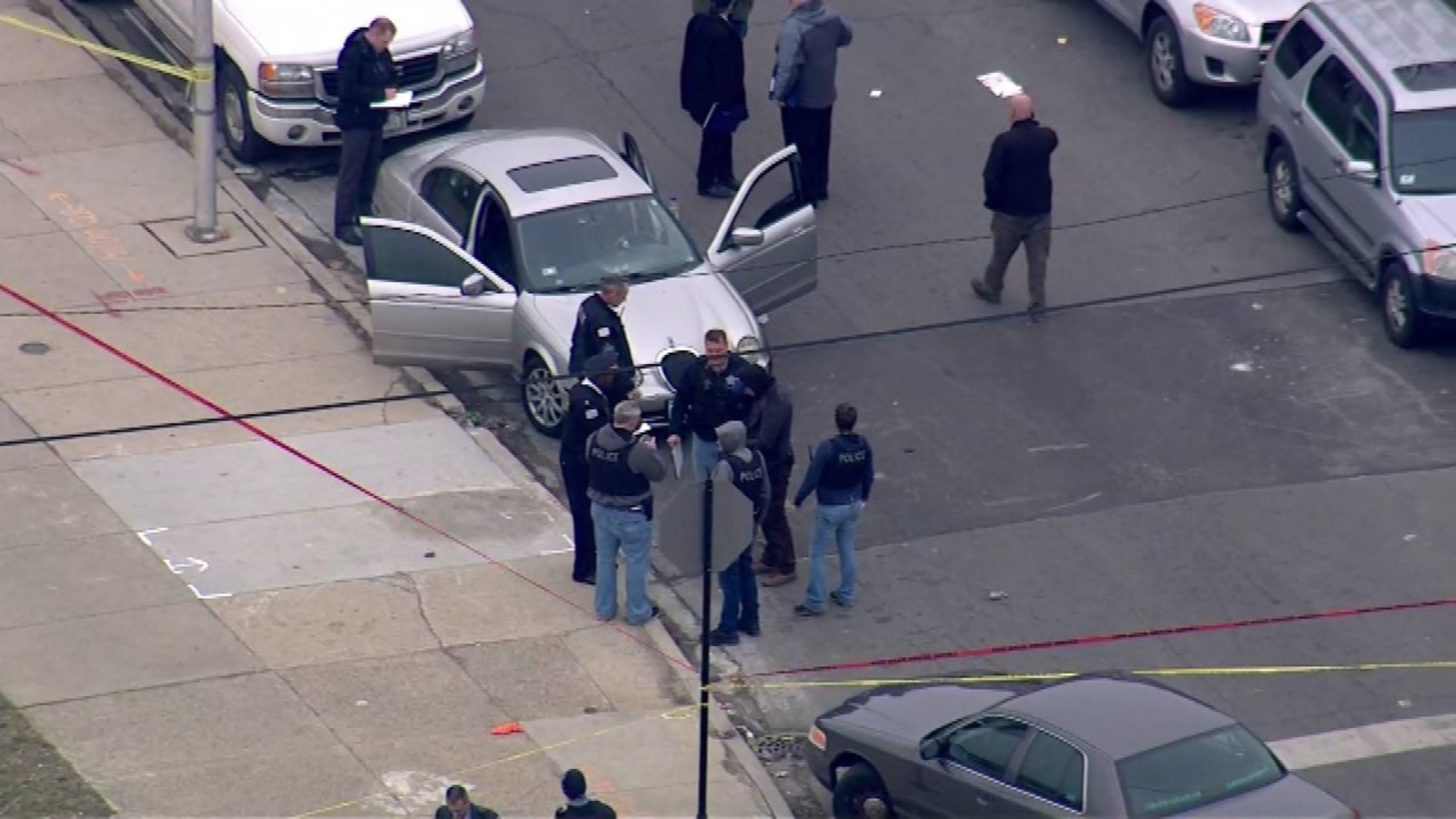 2 fatally shot in Garfield Park - ABC7 Chicago