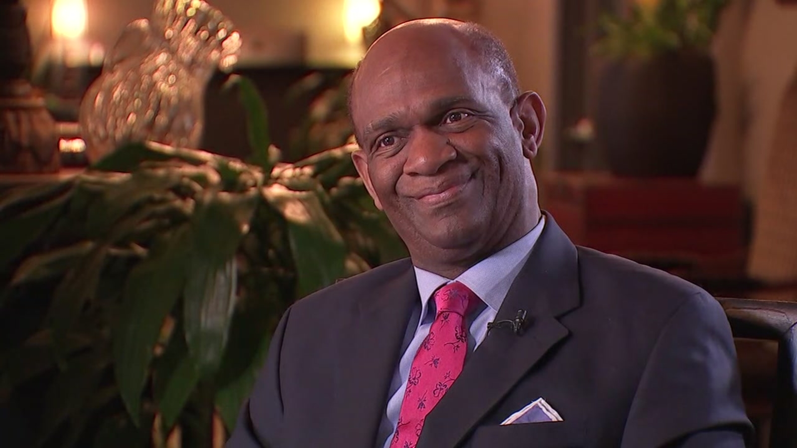 Houston megachurch pastor Kirbyjon Caldwell insists bonds he sold are  legitimate - ABC7 San Francisco