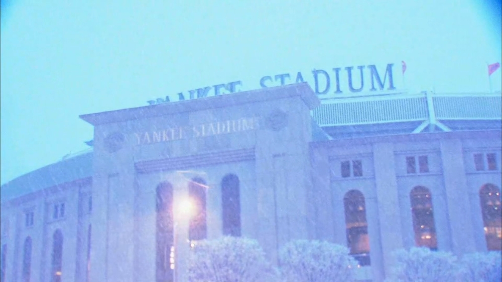Snow coats Yankee Stadium ahead of home opener