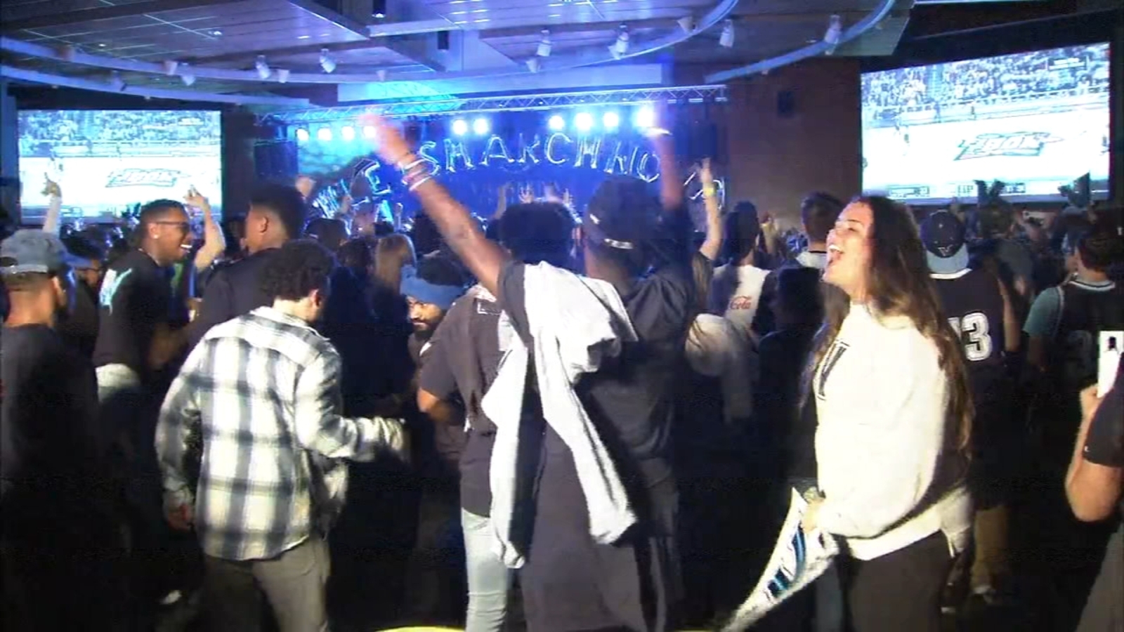 Villanova students gear up for oncampus watch party 6abc Philadelphia