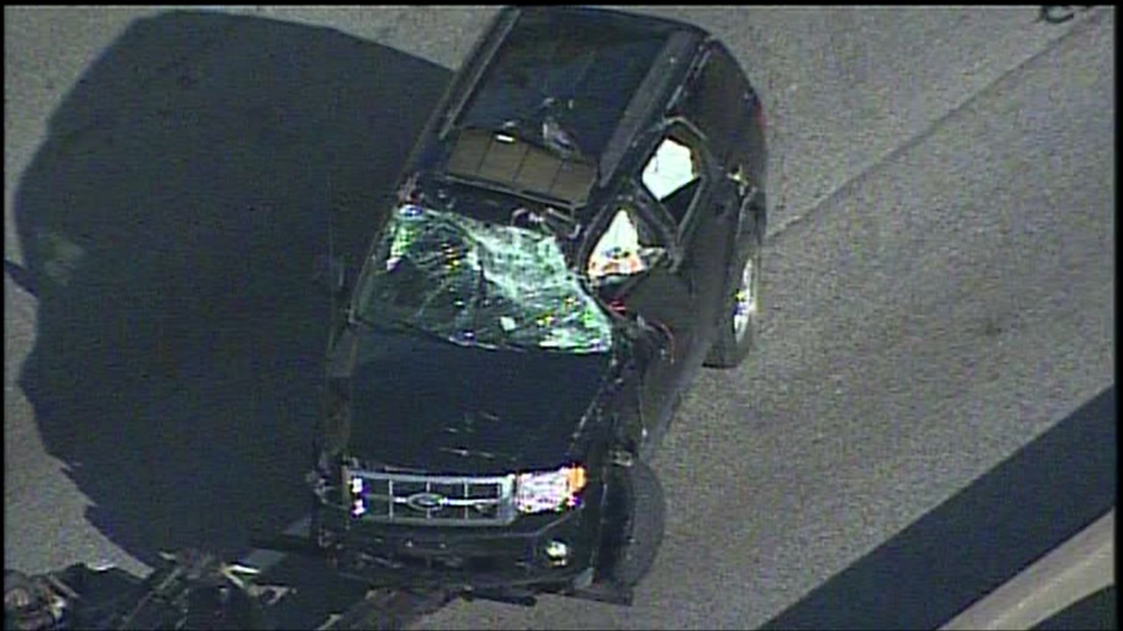 Car falls off overpass onto North Freeway lanes below ABC13 Houston