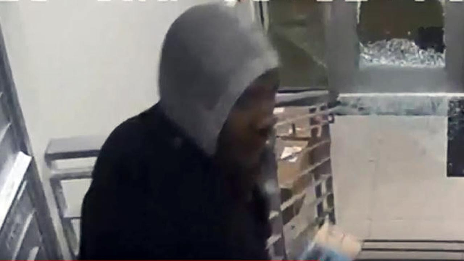 Serial package thief caught on camera in North Philadelphia - 6abc ...