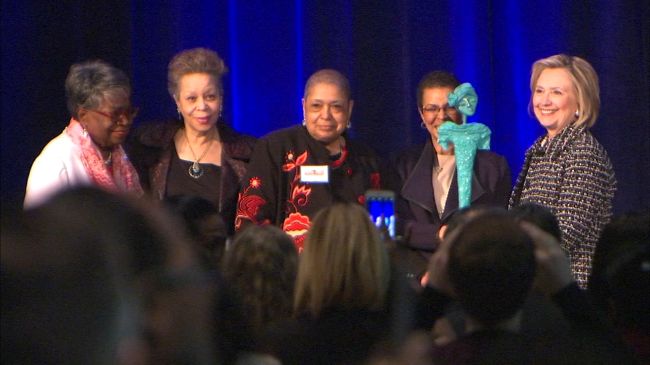 Hillary Clinton encourages black women to run for office at Chicago fundraiser