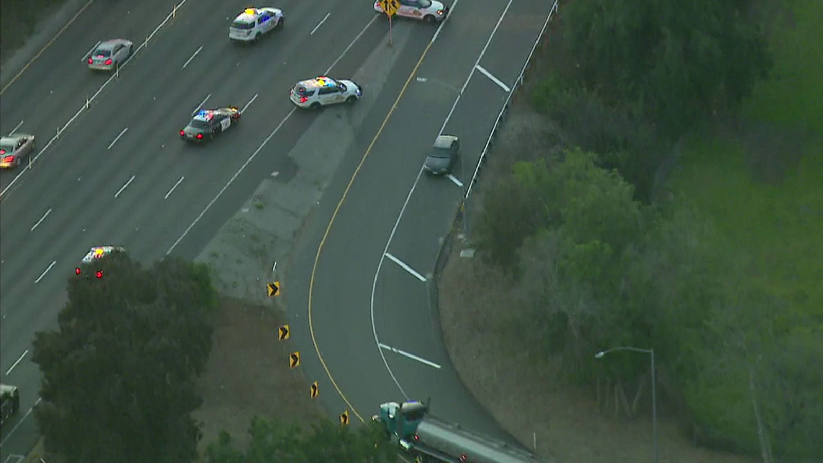 Stolen-car suspect leads authorities on erratic chase through Inland ...