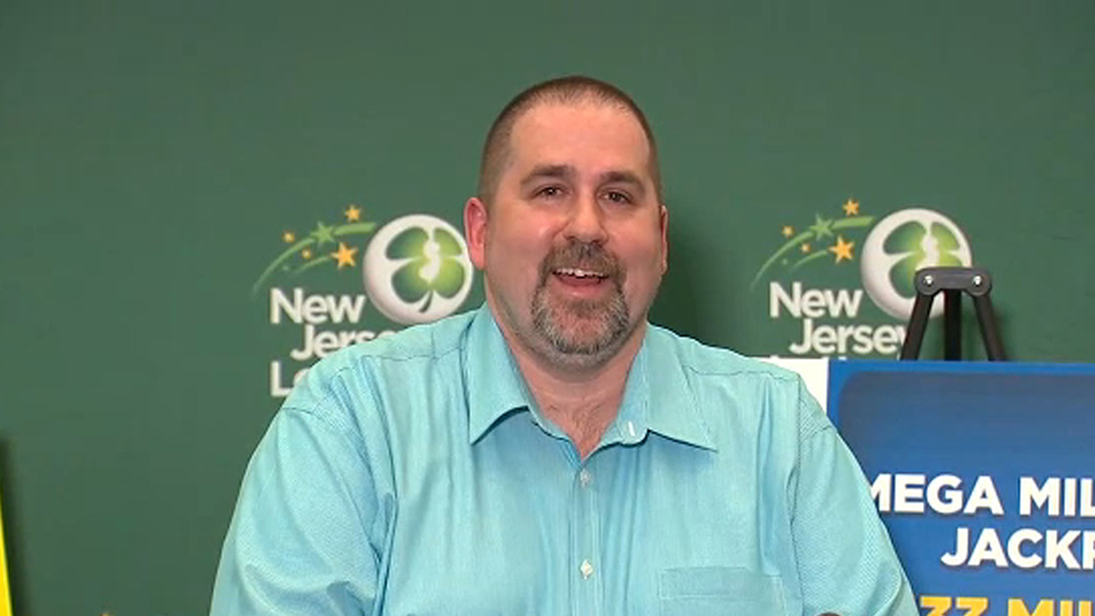 Winner of $533M Mega Millions jackpot retells winning moment