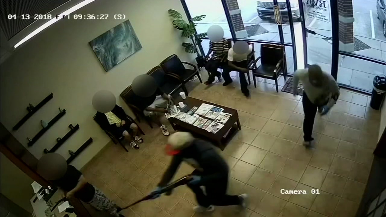 Stafford PD searching for suspects involved in aggravated robbery at