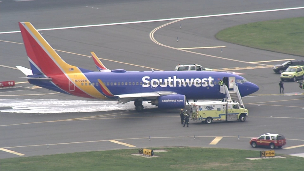 RAW VIDEO: Southwest Airlines flight makes emergency landing
