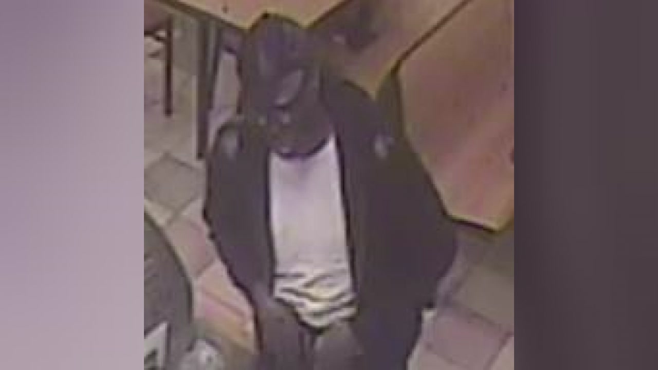 Subway restaurant robbed at gunpoint in Sugar Land