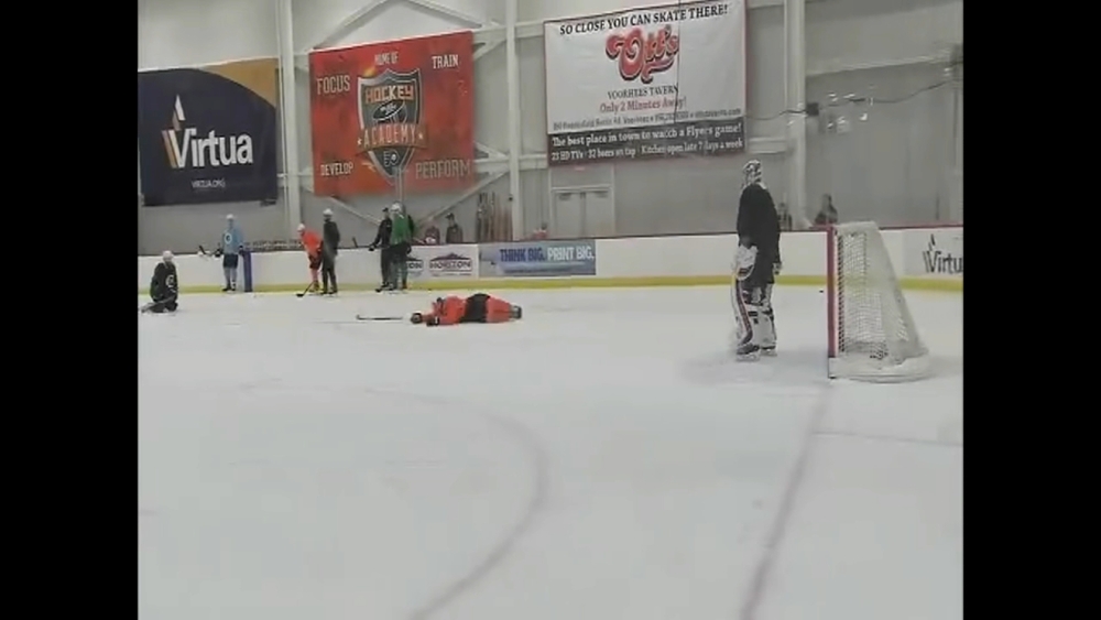 Flyers' Sean Couturier goes down at practice