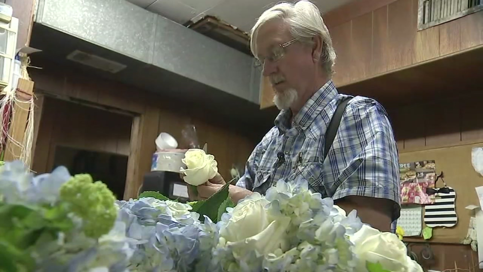 Houston florists tasked with beautifying Barbara Bush's life