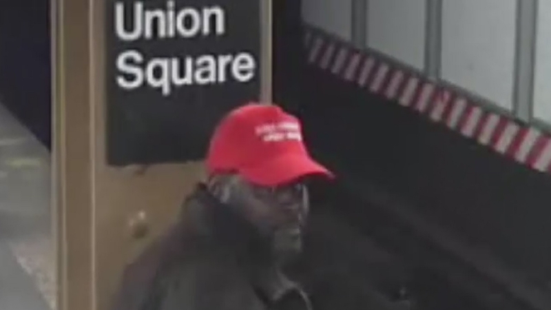 Police Man Wearing Make American Great Again Hat Shirt Assaults Man On Manhattan Subway Abc13 Houston