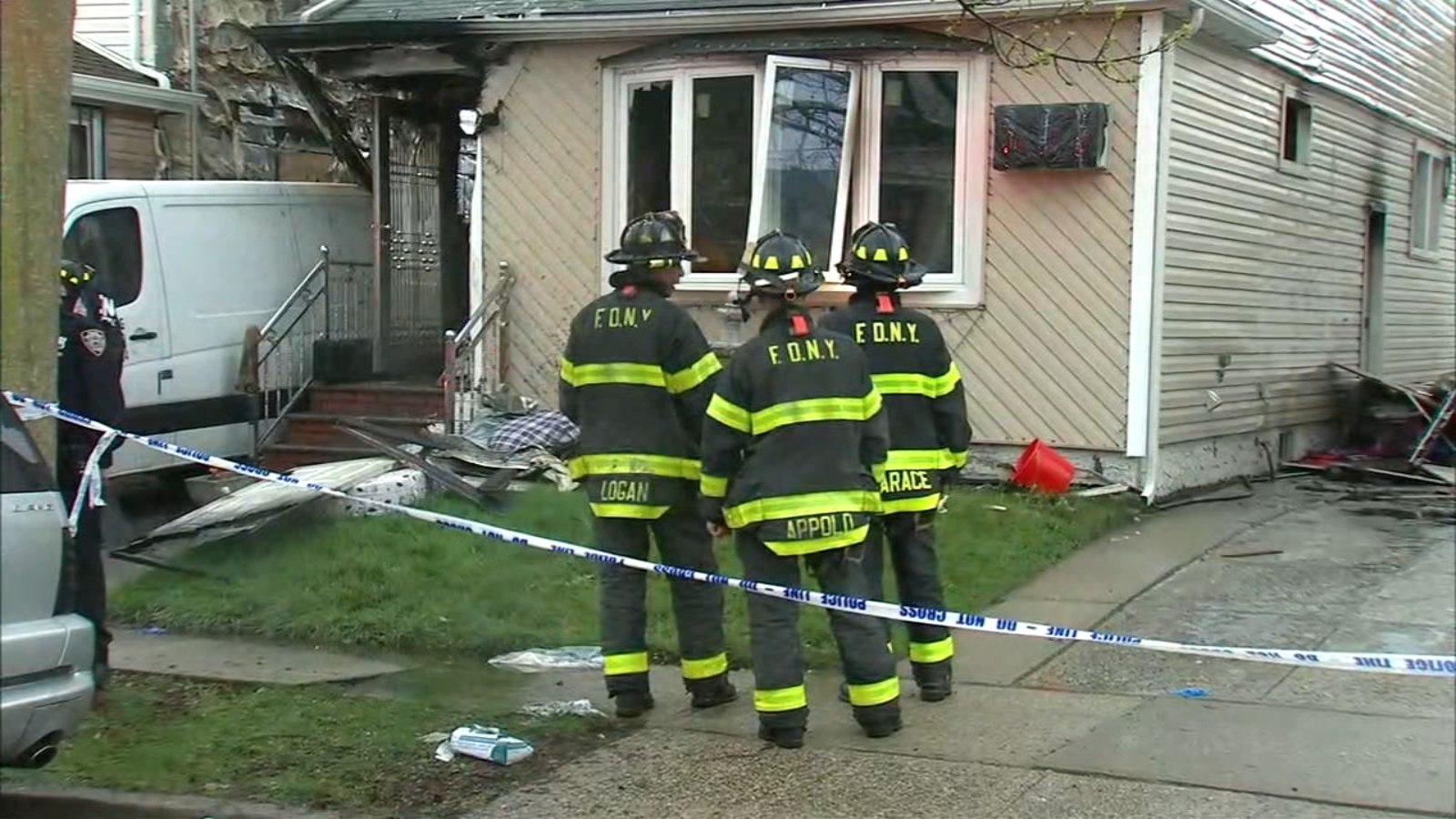 3 family members killed after fire rips through Queens Village - ABC7 ...