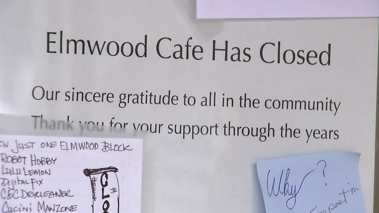 Notes left on door of Berkeley's shuttered Elmwood cafe for owners