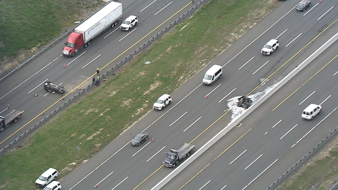 3 injured in crash