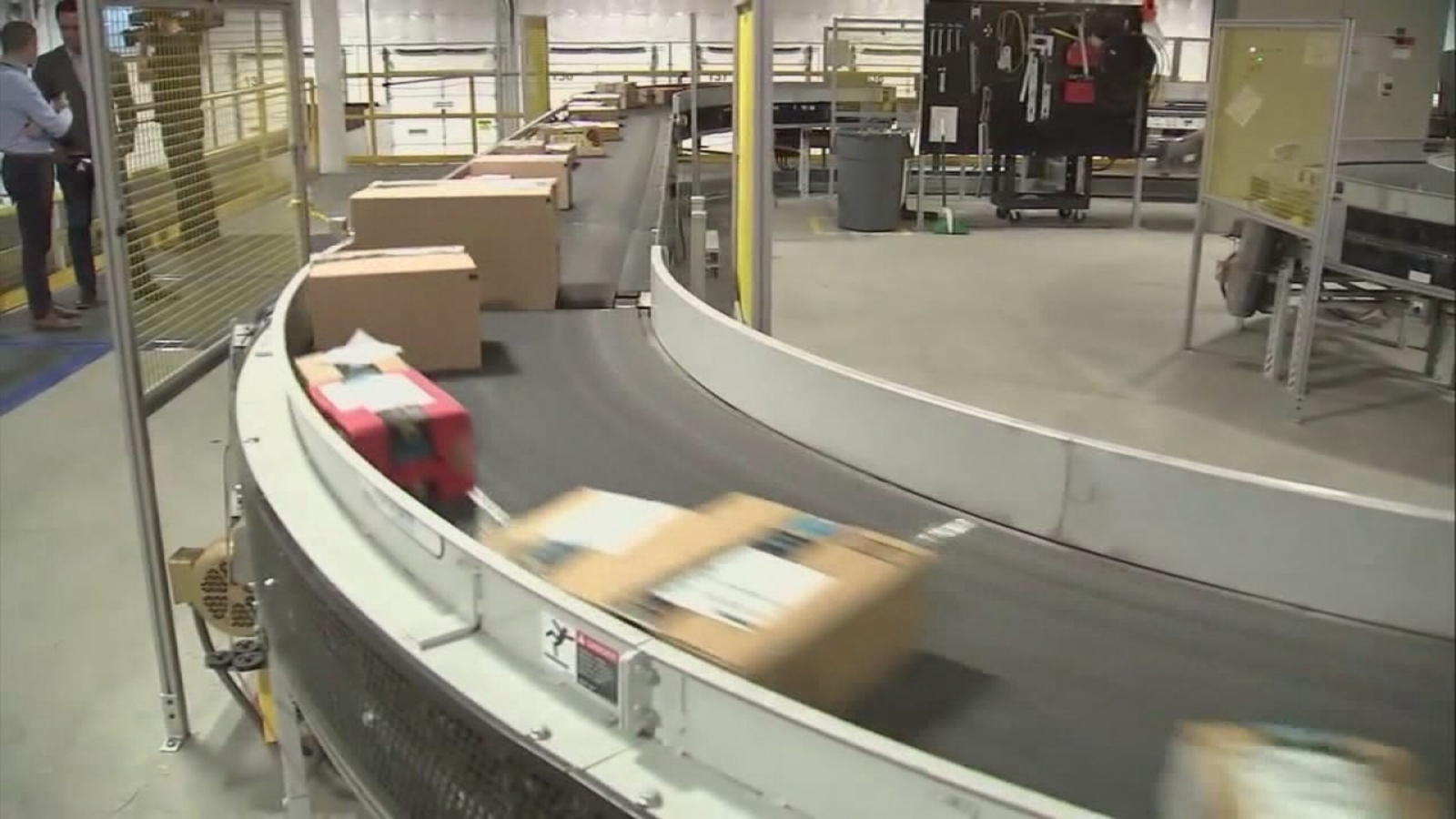 A peek inside what Amazon has planned for their Fresno facility ABC30