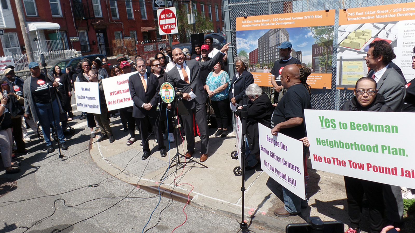 Bronx residents, elected officials protest jail site in Mott Haven