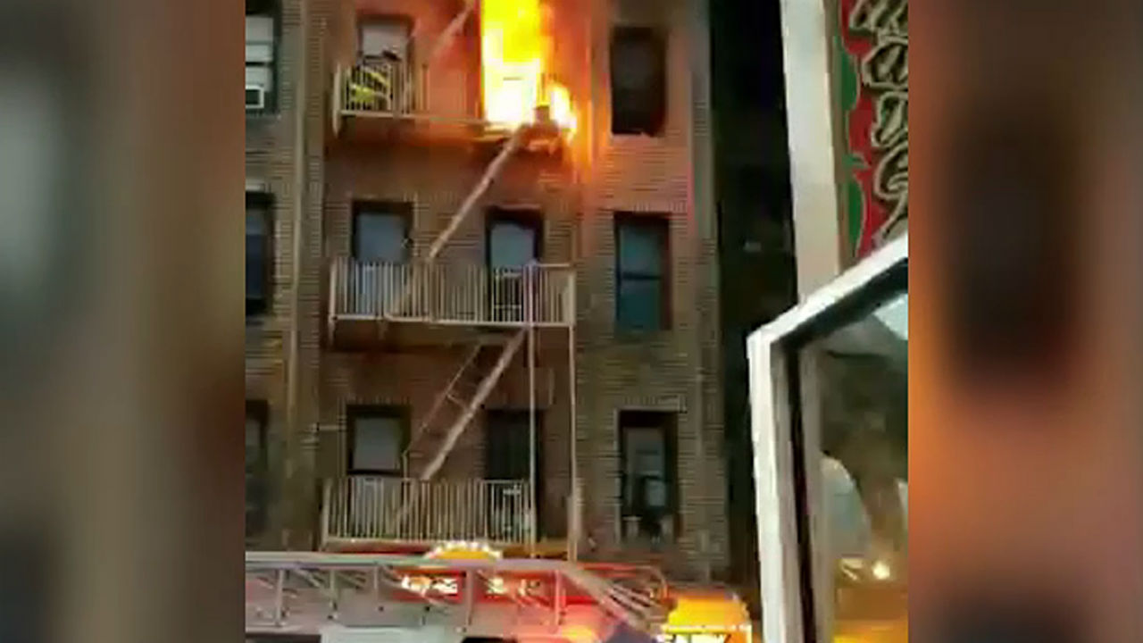 5 injured when fire sweeps through Bronx apartment building