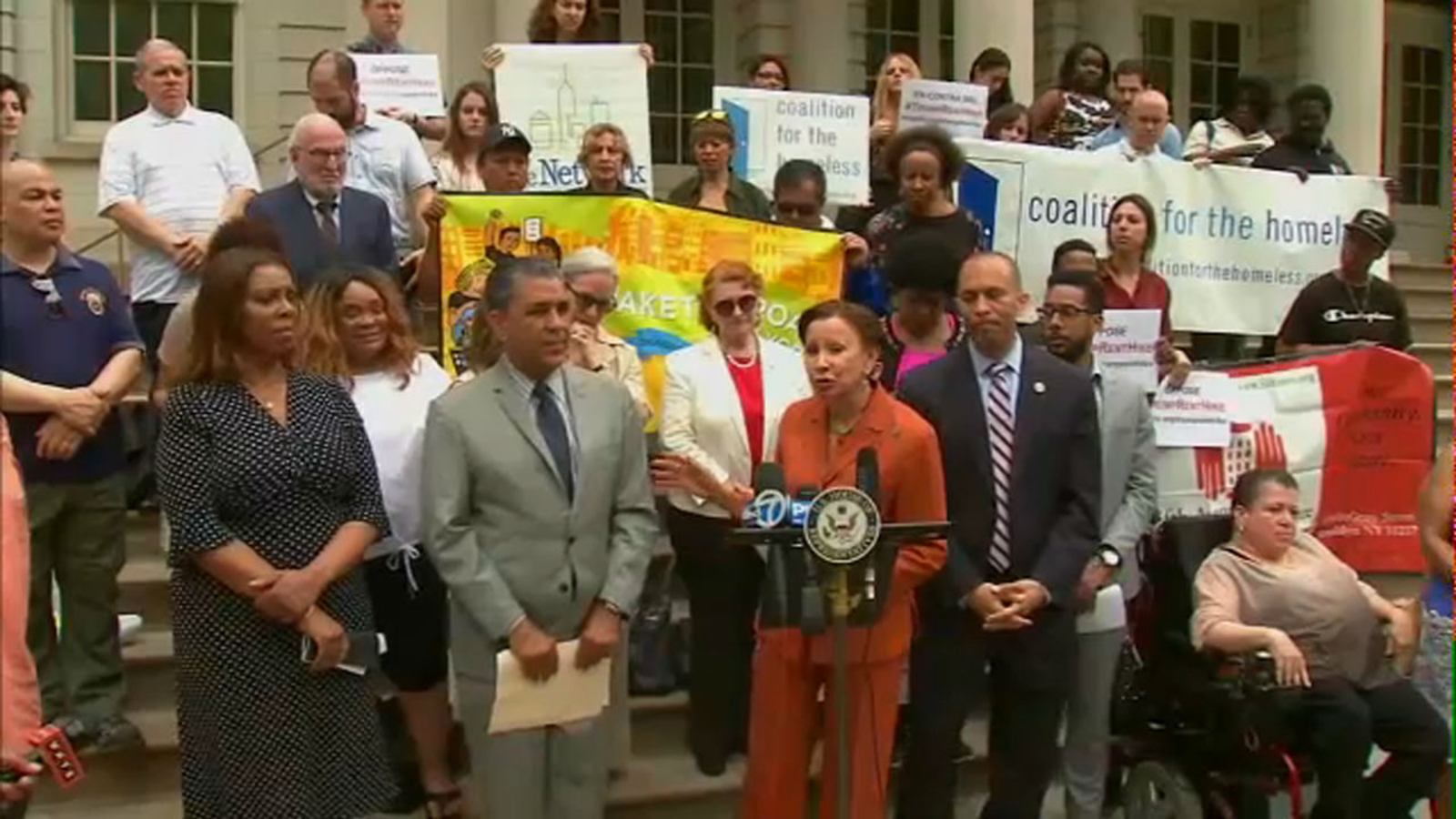 NYCHA residents, New York leaders protest federal plan to increase rent