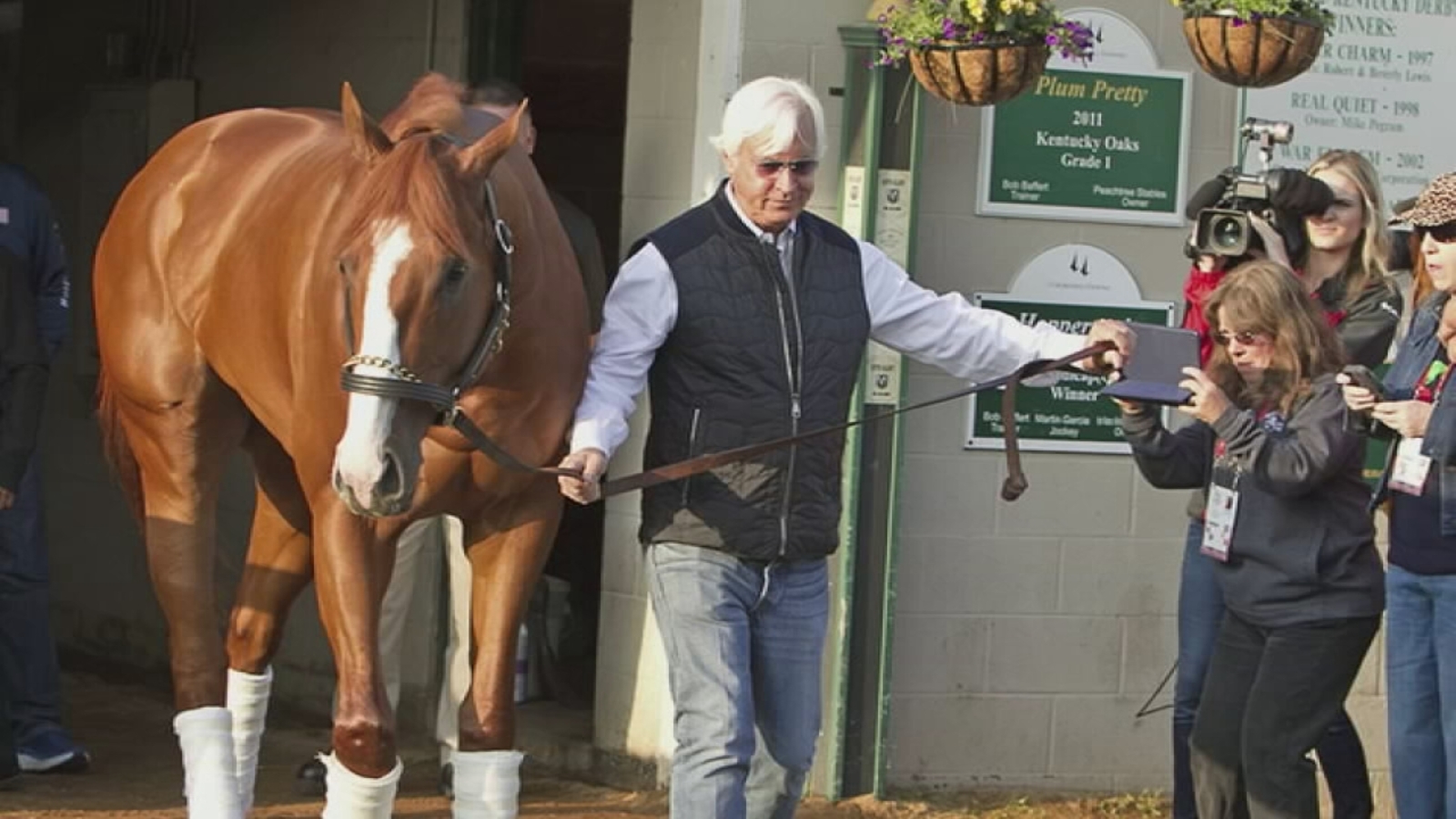 5-Time Kentucky Derby trainer back home in SoCal after win - ABC7 Los  Angeles