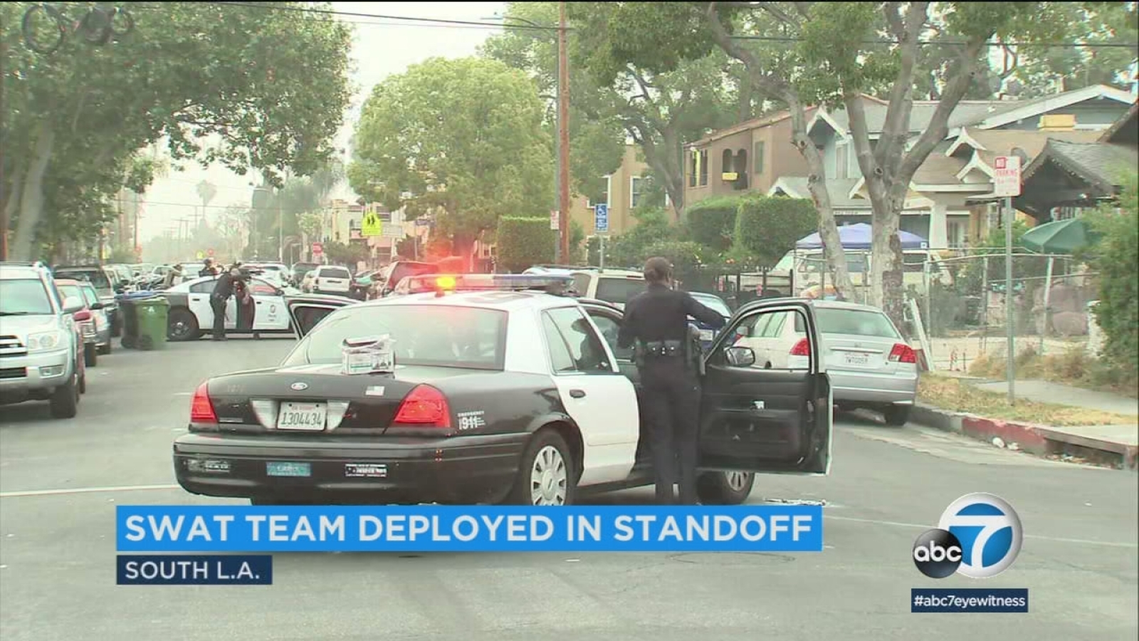Gunman taken into custody after standoff with SWAT team in South LA ...
